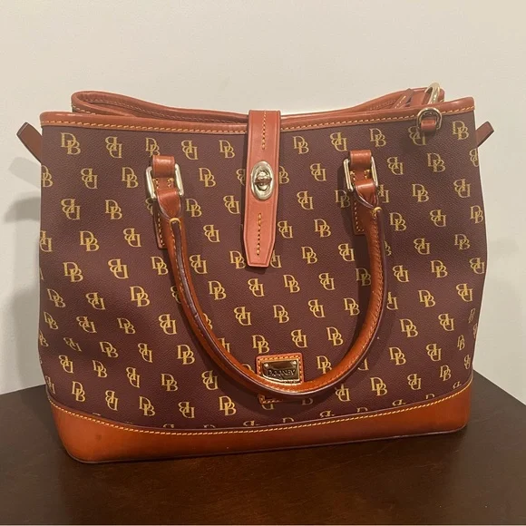 ⭐️ Authentic Dooney and Bourke Gretta Perry Satchel ⭐️ - Picture 2 of 9